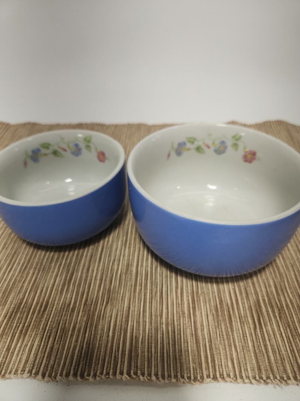 Vintage Pair of blue Hall nesting mixing bowls, Rose Parade EUC